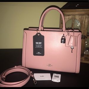 SOLD♥️♥️Coach Zoe Leather Carryall Satchel